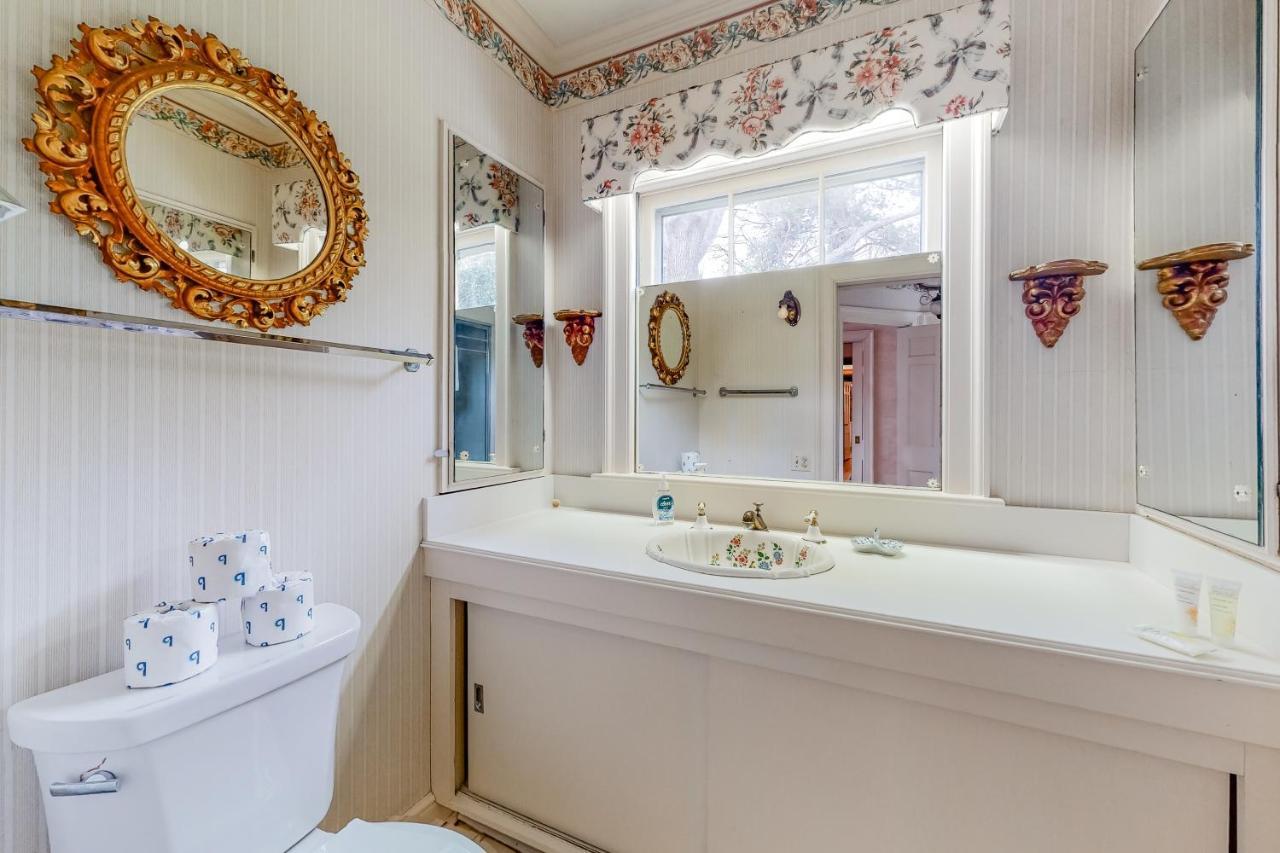 Villa Lily Hill Vineyard Haven Exterior foto
